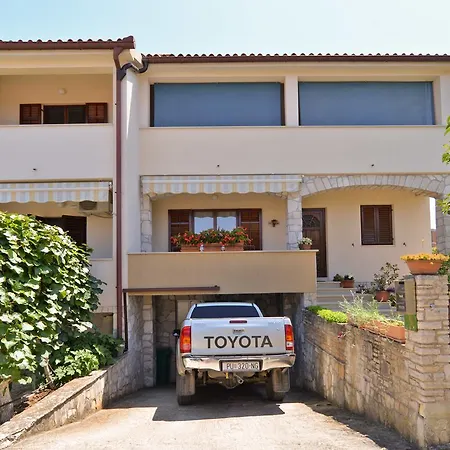 Milan 1174 아파트